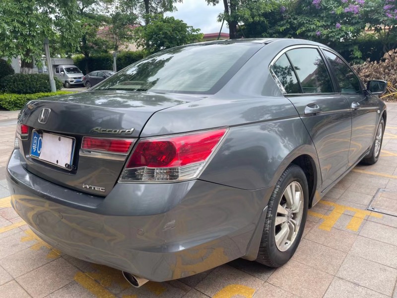 中山11年本田雅阁4