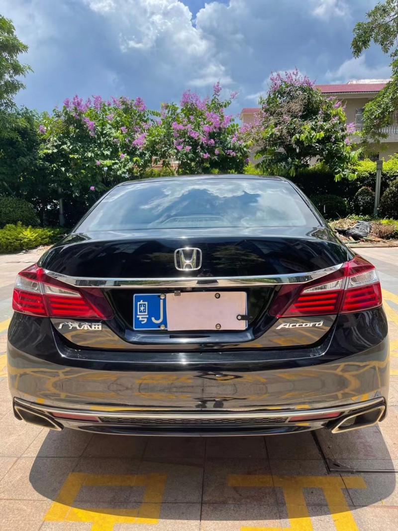 中山17年本田雅阁1