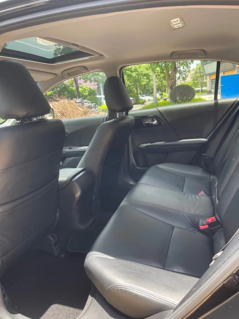 中山17年本田雅阁9