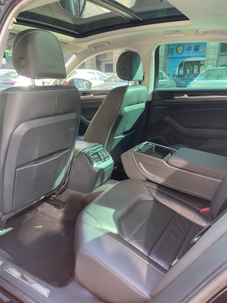 佛山17年大众辉昂6