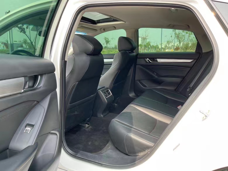 盐城20年本田雅阁6