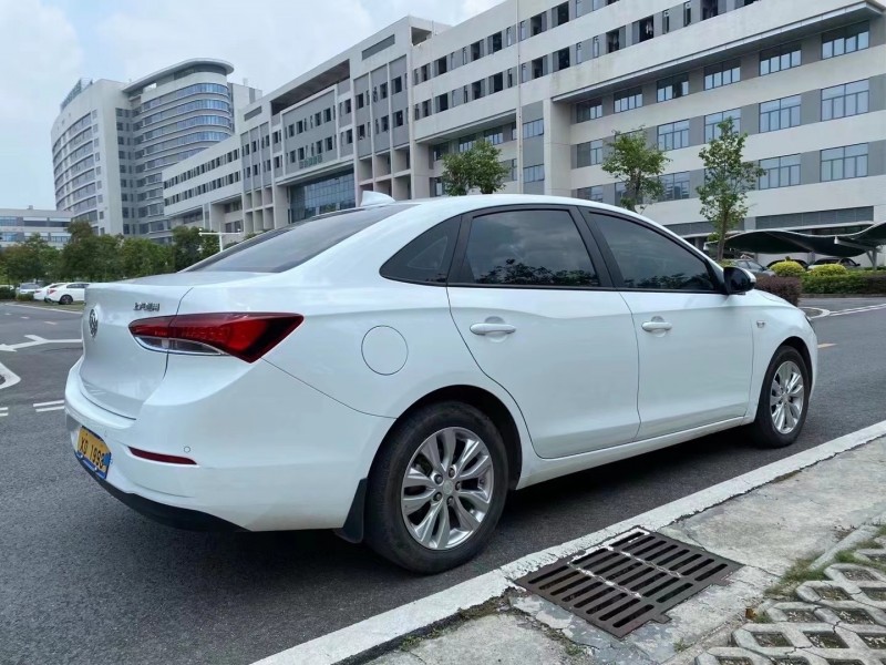 中山18年别克英朗7