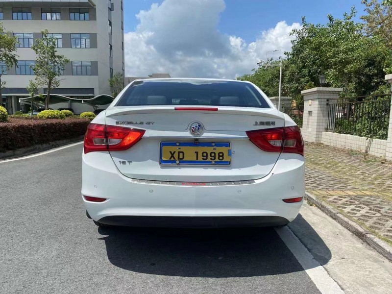 中山16年别克英朗5