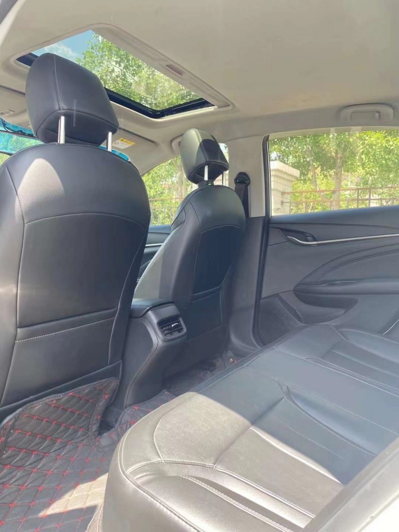 中山16年别克英朗6