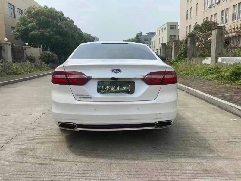 臺州16年福特金牛座9