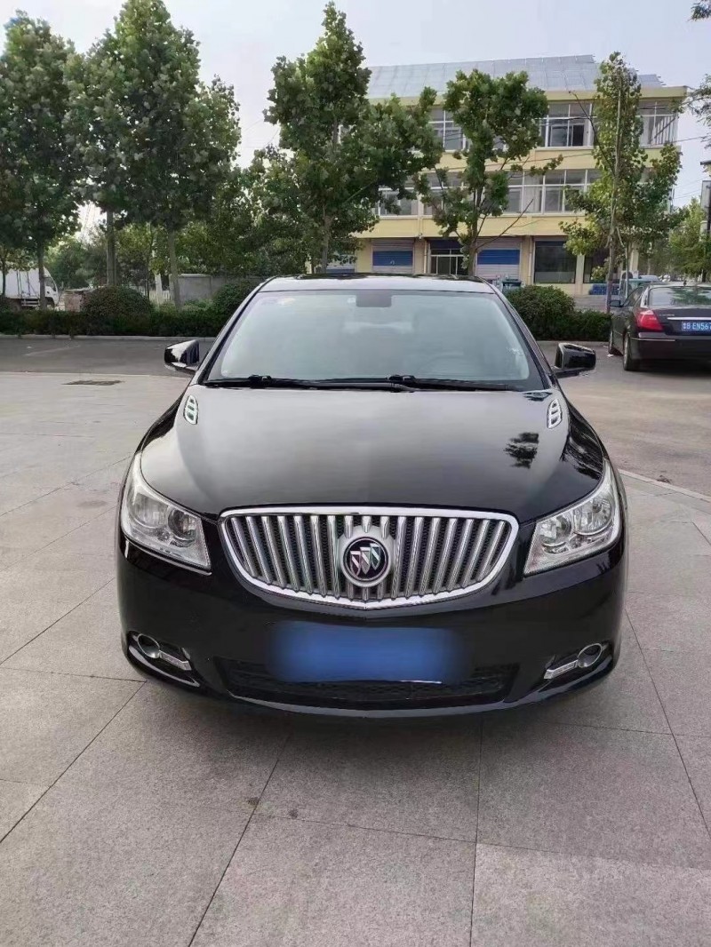 潍坊13年别克君越1