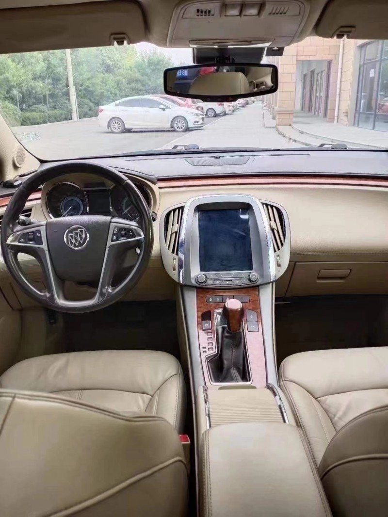 潍坊13年别克君越6