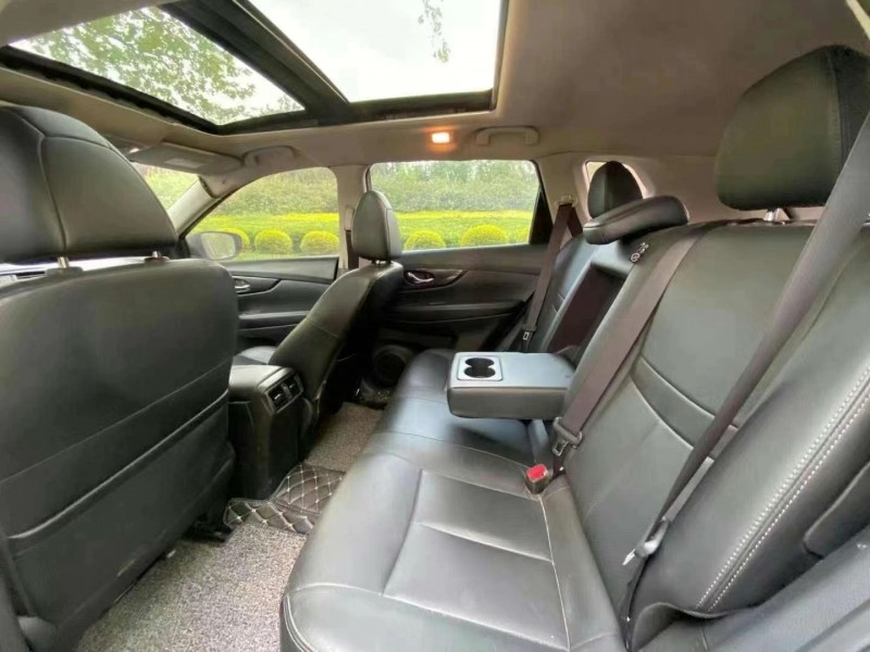 保定18年日产奇骏2