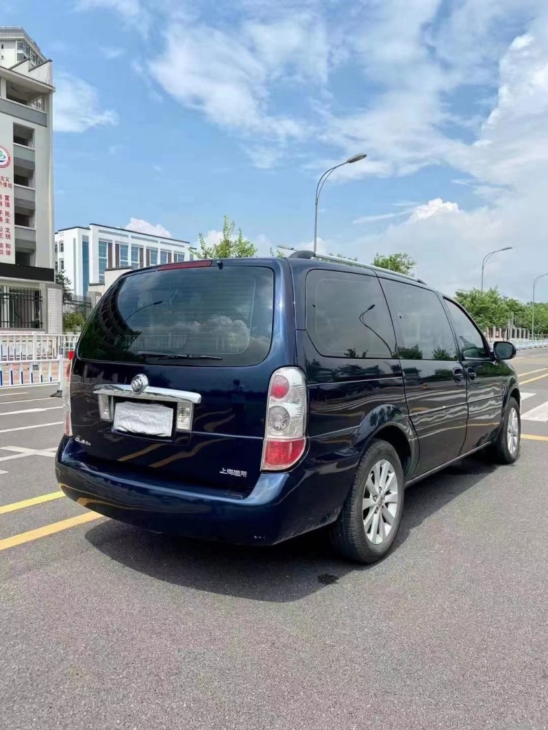 桂林14年別克GL85