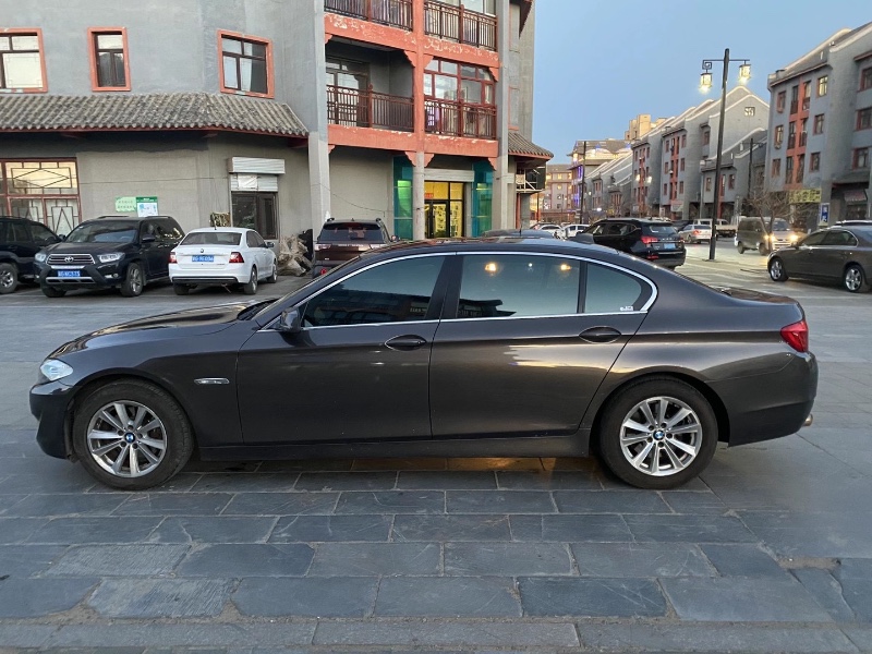 邢台13年宝马5系4