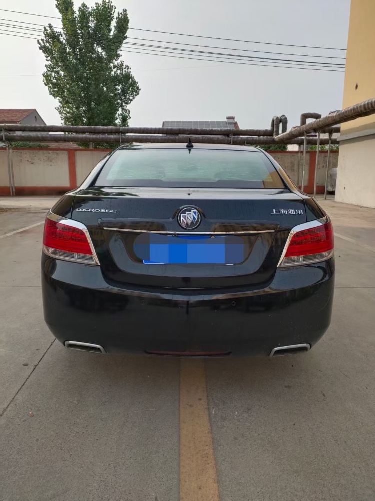 徐州11年别克君越7