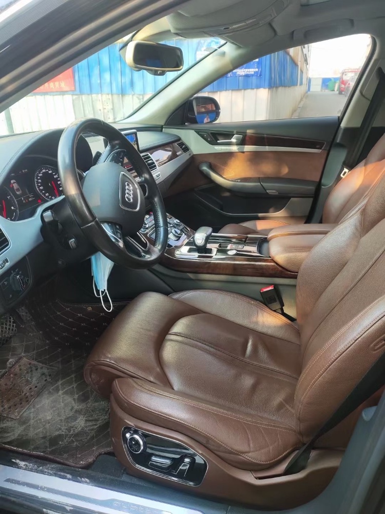 徐州16年奥迪A8L3