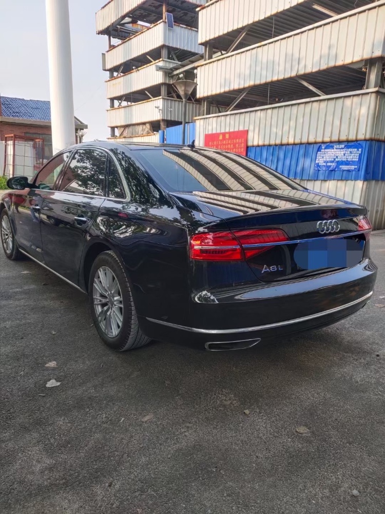 徐州16年奥迪A8L8