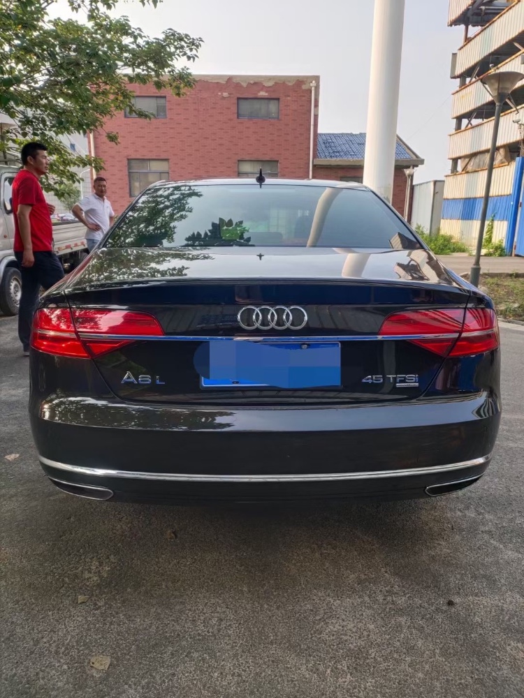徐州16年奥迪A8L7