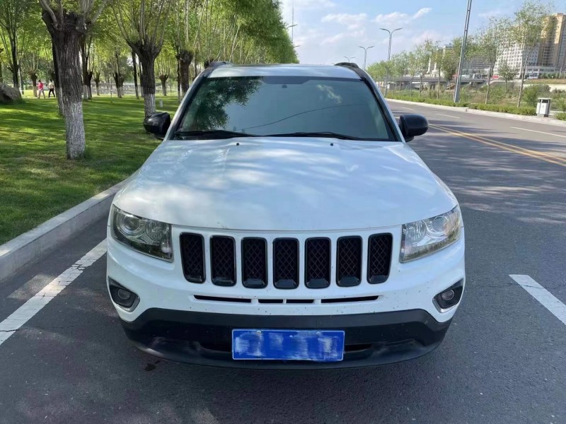 安康14年Jeep指南者1