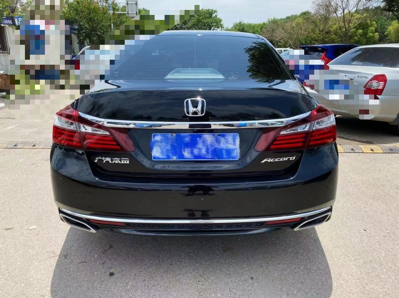 潍坊19年本田雅阁7