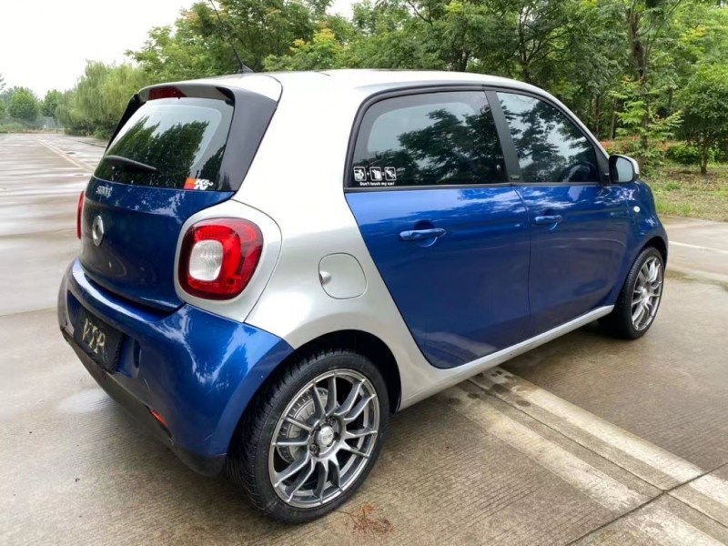 盐城17年奔驰smart8