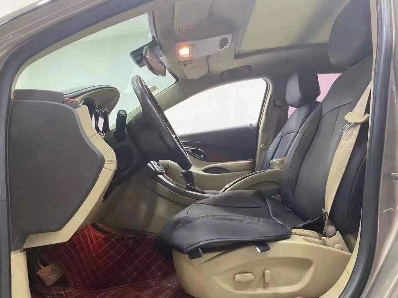 成都11年别克君越3