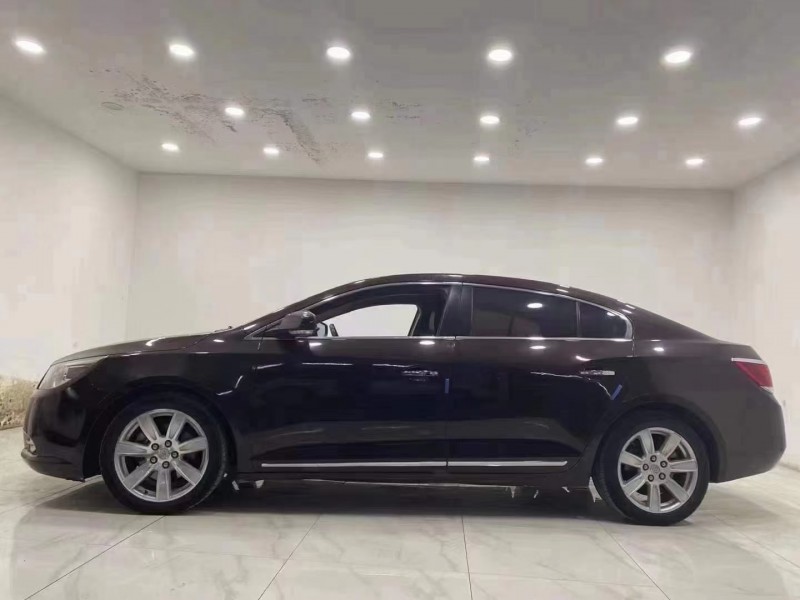 成都11年别克君越6