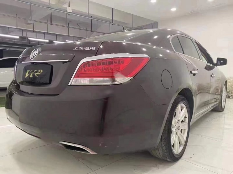 成都11年别克君越7