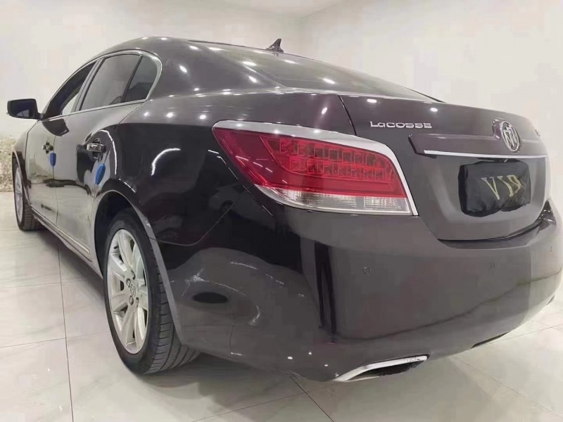 成都11年别克君越8