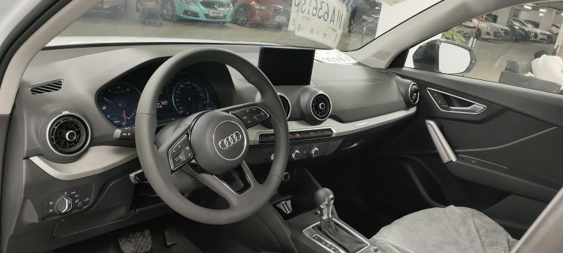 成都21年奥迪Q23