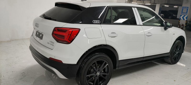 成都21年奥迪Q28