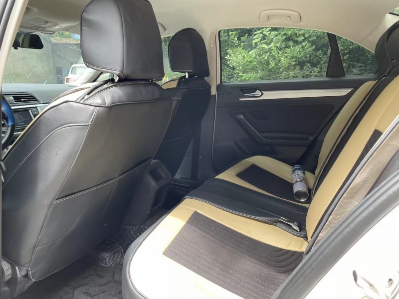 成都19年大众凌渡4