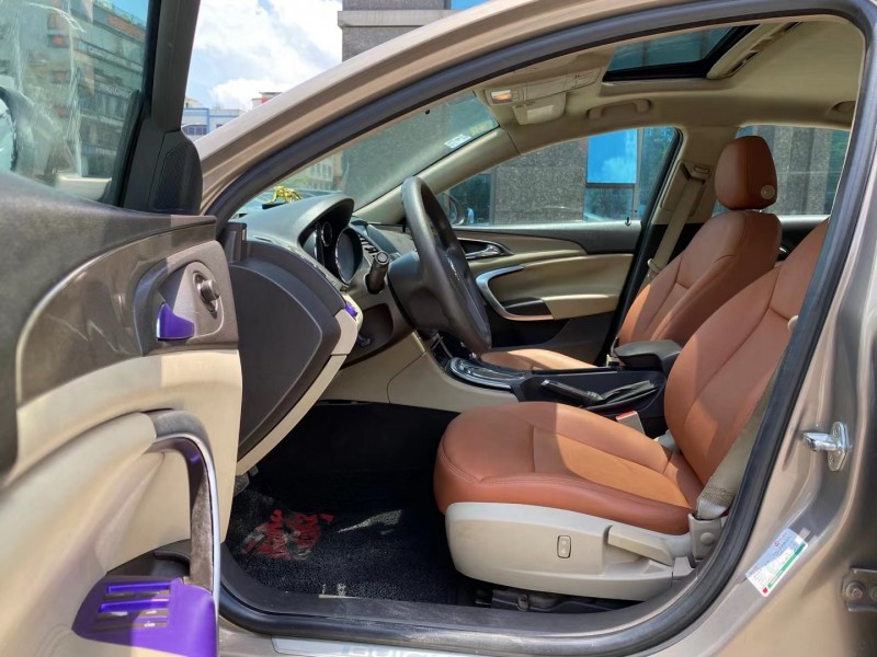 东莞12年别克君威5