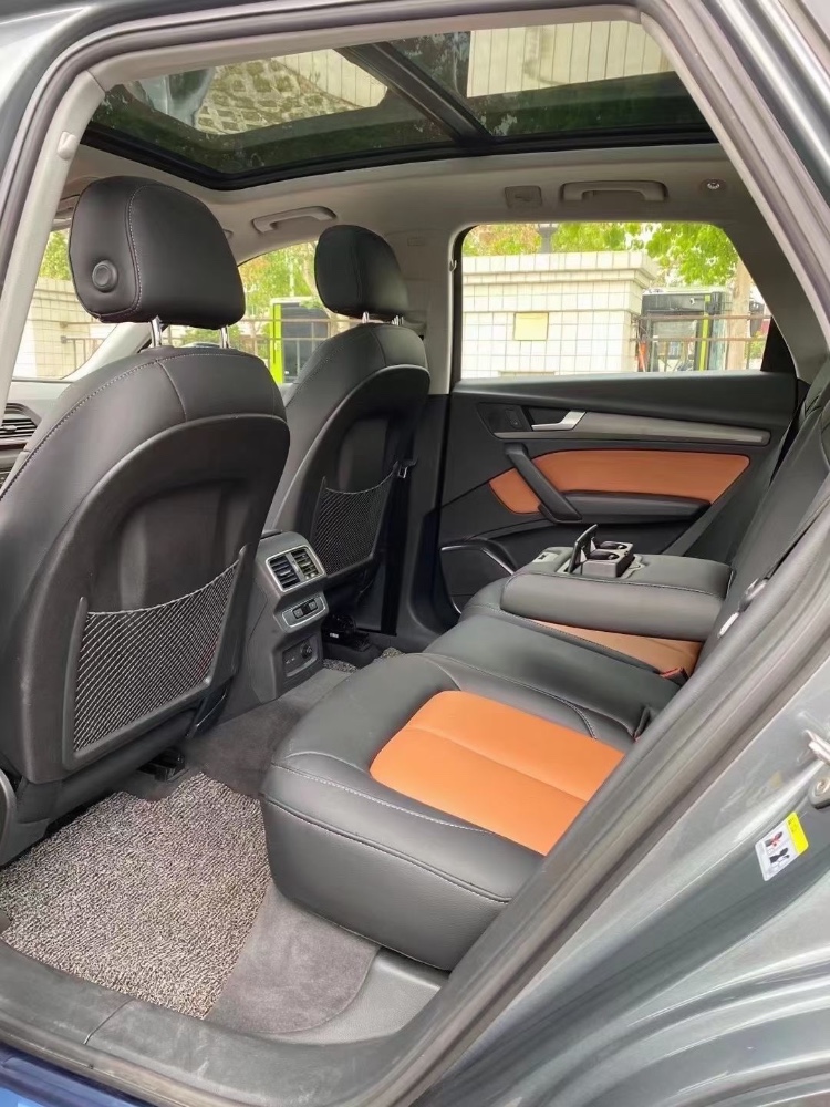 中山20年奥迪Q56