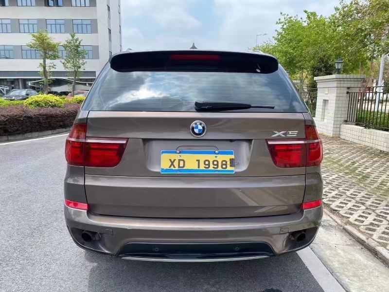 中山12年宝马X56