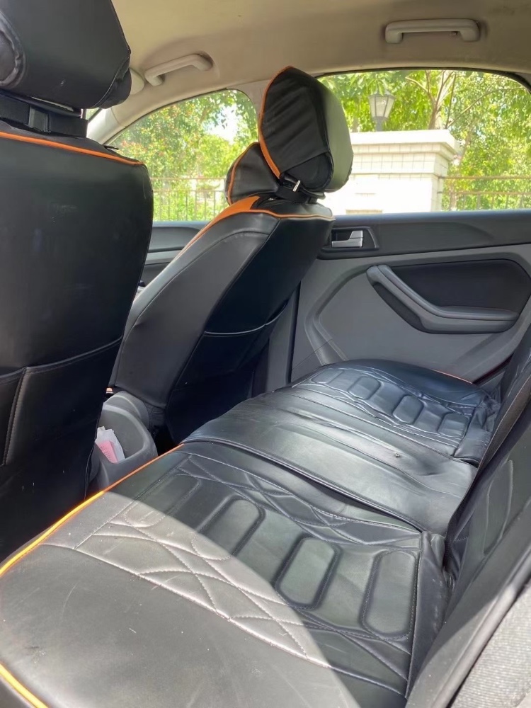 中山16年福特福克斯6