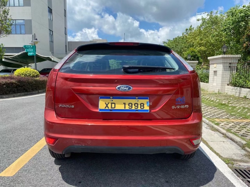 中山16年福特福克斯7