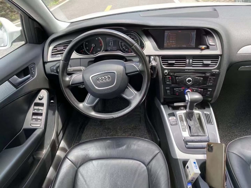 中山16年奥迪A4L6