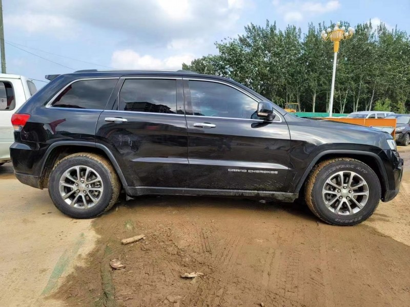 聊城14年Jeep大切諾基4