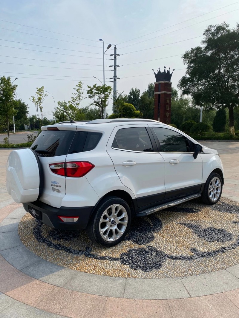 青岛17年福特翼搏1