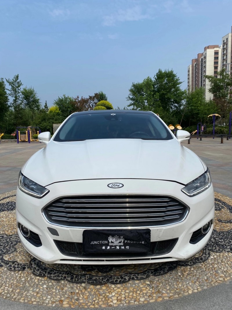 青岛16年福特蒙迪欧1