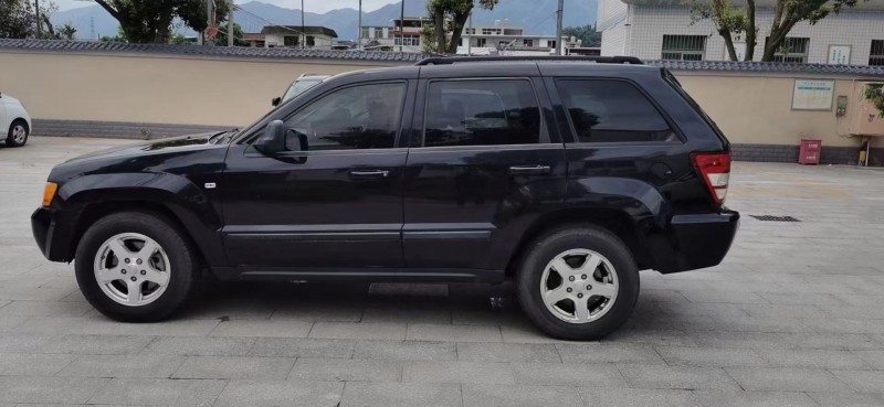 阜陽10年Jeep大切諾基8