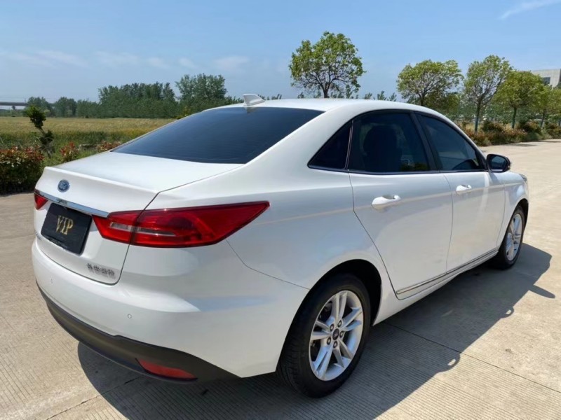 盐城19年福特福睿斯5