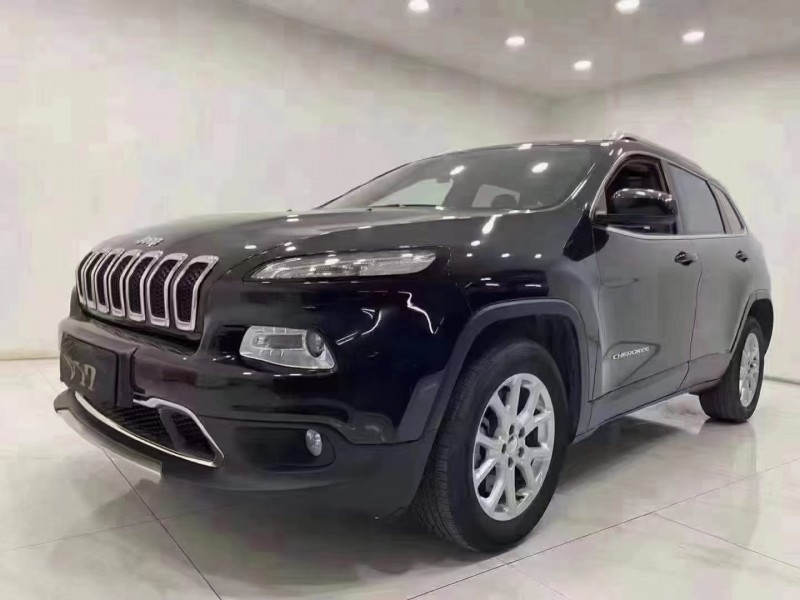 成都17年Jeep自由光7