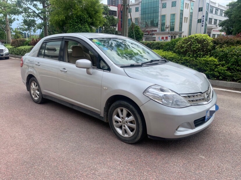 东莞10年日产颐达3