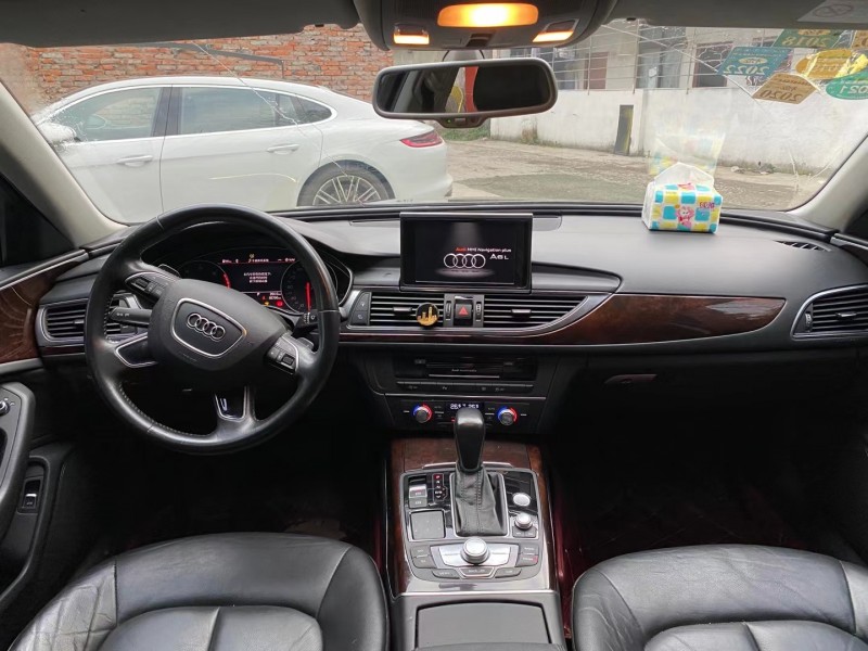 成都16年奥迪A6L3