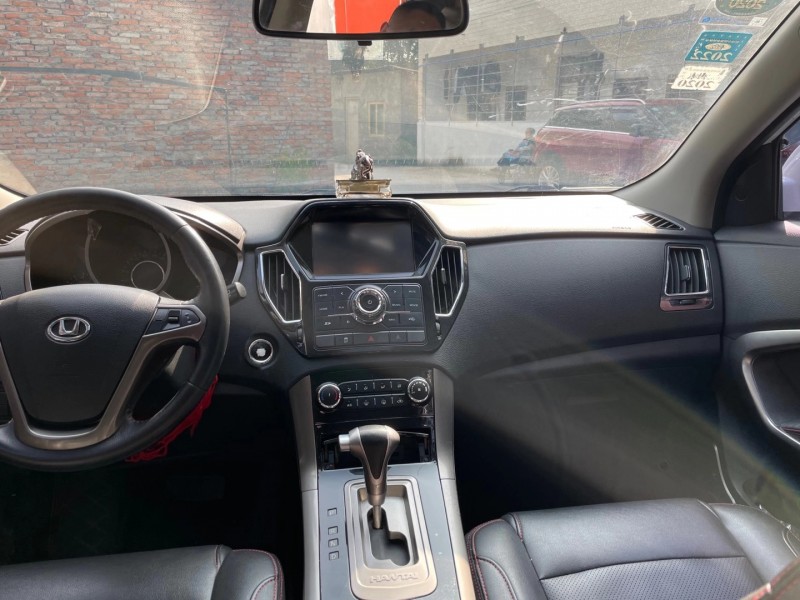 成都16年华泰圣达菲4