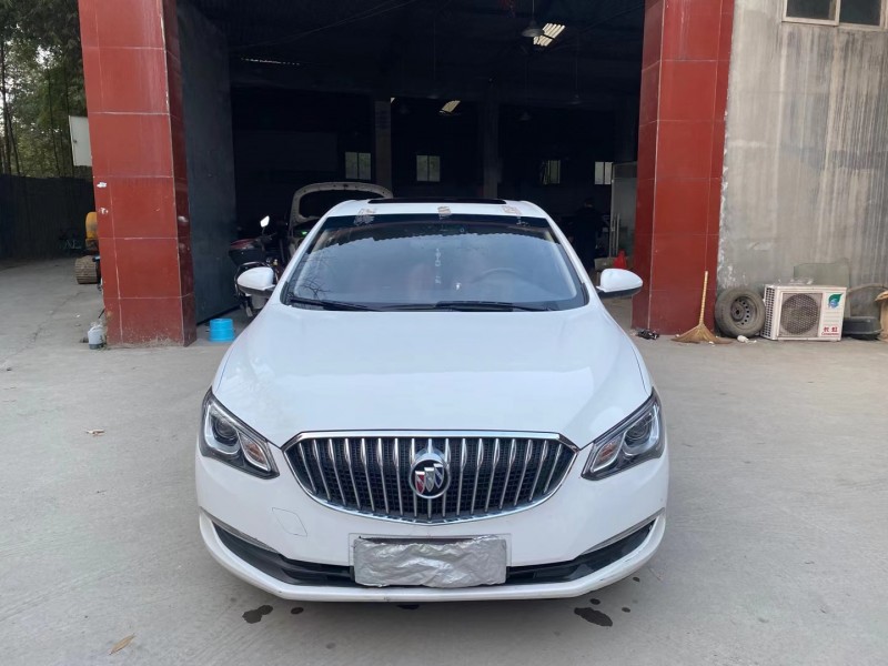 成都17年别克英朗1