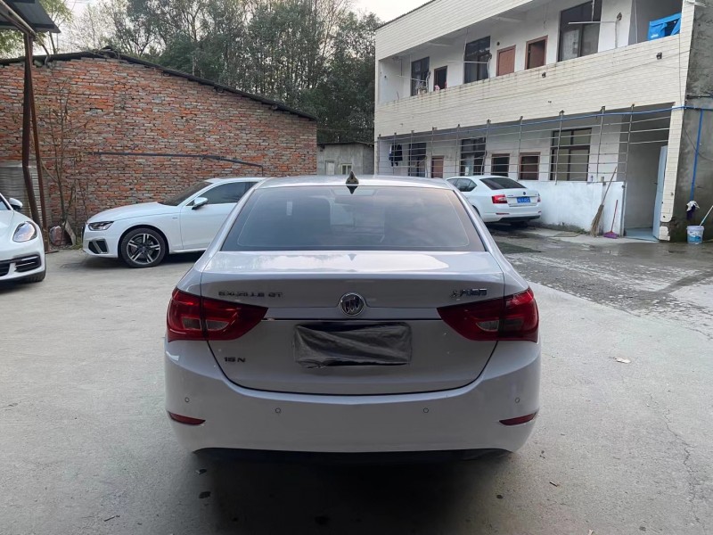 成都17年别克英朗9