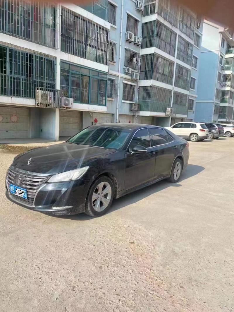 泰安16年豐田皇冠2