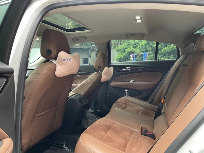 成都19年别克君威5