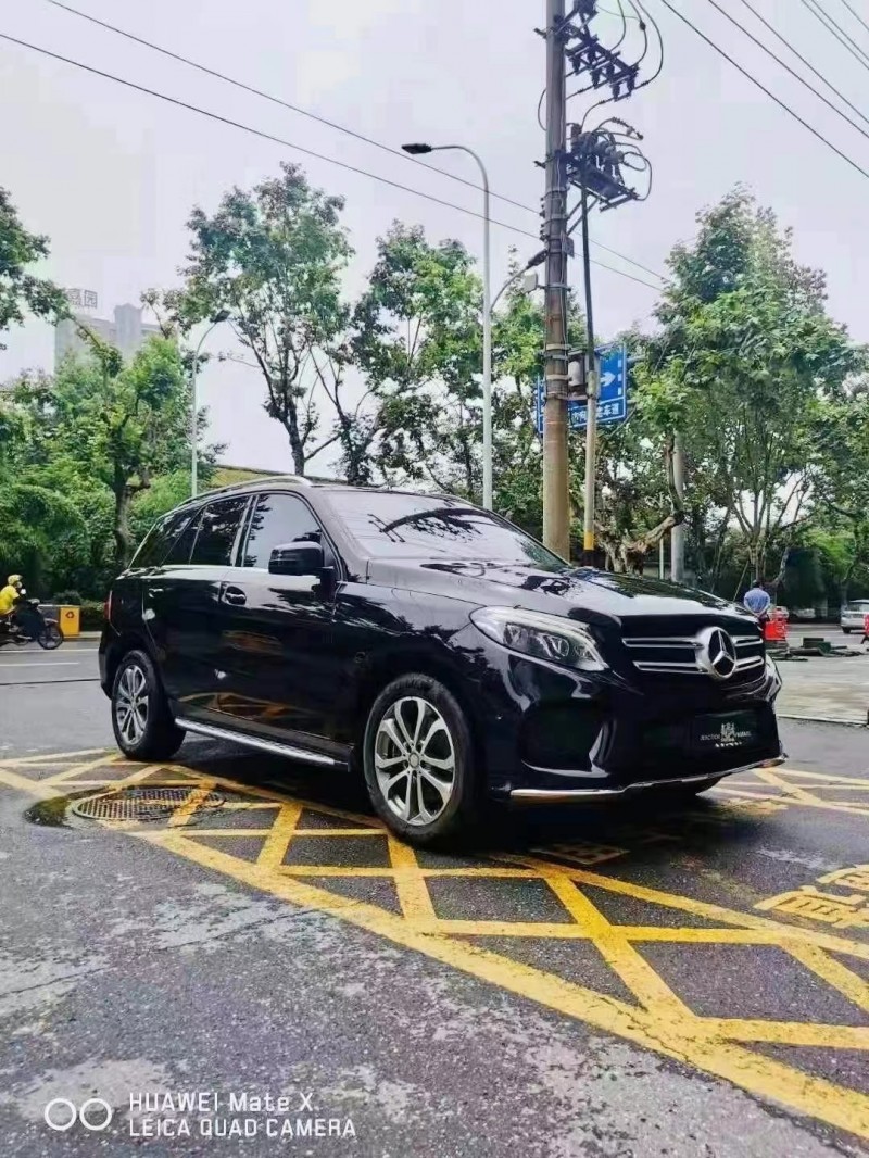 武汉16年奔驰GLE3