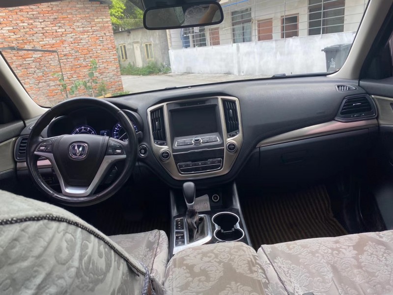 成都17年长安汽车CS956