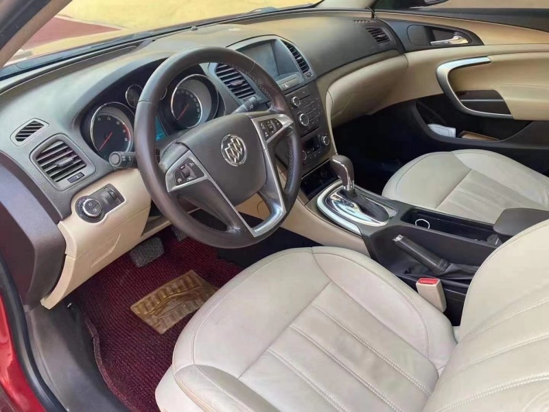 潍坊12年别克君威4